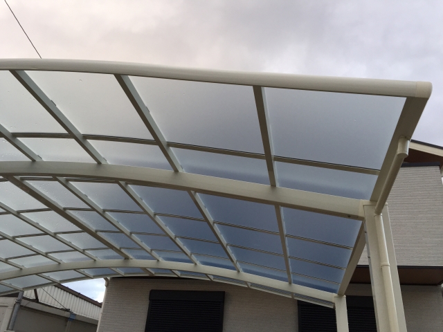 旗竿地にカーポートを建てる際よくある隣家からの苦情とは 不動産と住まいの図書館