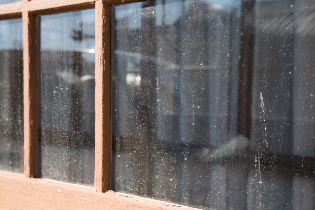 窓のサッシの種類は？窓のサッシやレールの簡単な掃除方法
