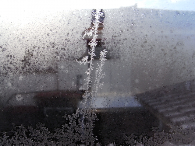 窓から冷たい空気が入ってくる！防寒対策におすすめのシート