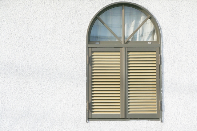 窓の断熱シートを使うなら「透明」「不透明」どちらを選ぶ？